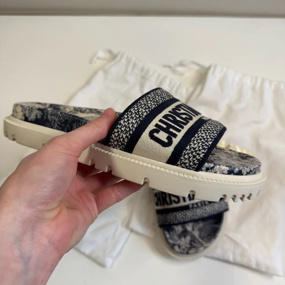 Christian Dior Dway Navy and Cream Slides Sandals - Picture 7 of 16